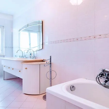 Villa Villa Vallocchia - Sleeps 18 Exclusive Poolgrounds 5