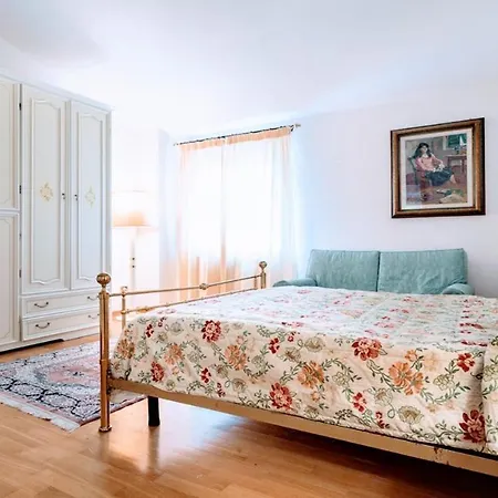 Villa Vallocchia - Sleeps 18 Exclusive Poolgrounds 5 Villa