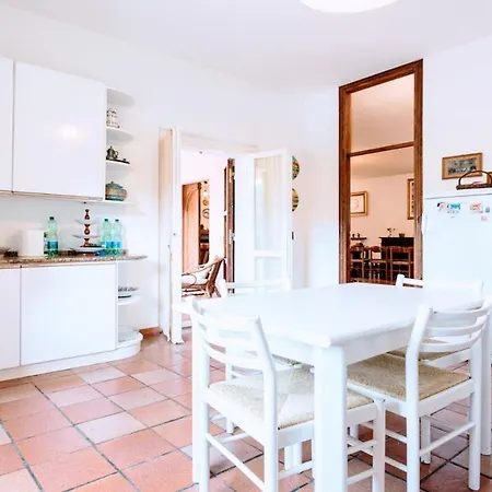 Villa Vallocchia - Sleeps 18 Exclusive Poolgrounds 5 Villa